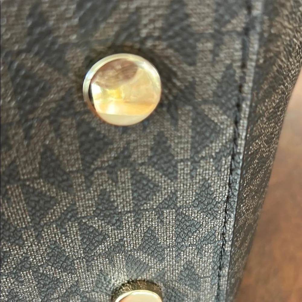 Michael Kors elegant michael